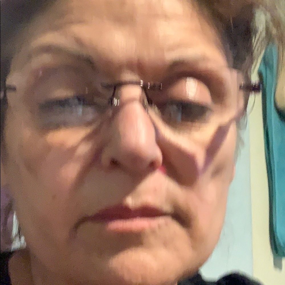 Meet your Posher, Sandra